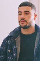 Une photo d’un participant qui veut faire connaissance et se marier